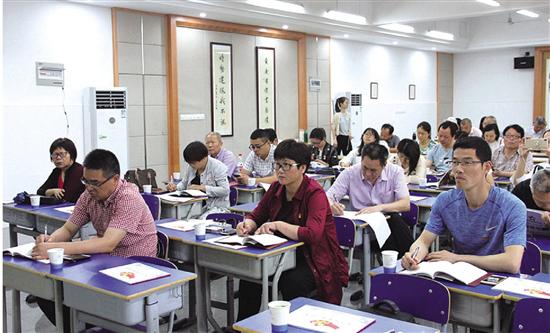 崧厦镇中探索责任清单 促各项职责落地