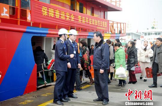 图为监管现场。 华志波 摄