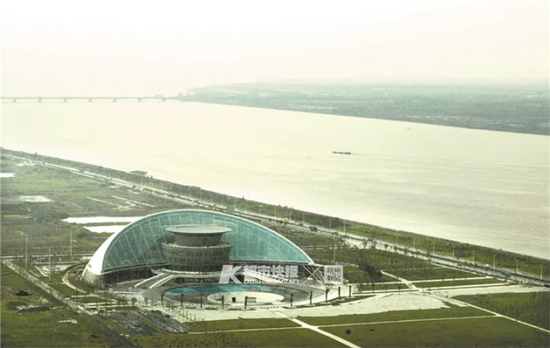 2004年4月18日,杭州大剧院已经建成,即将投入使用。傅拥军 摄
