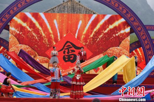 畲族歌舞 于兴勇 摄