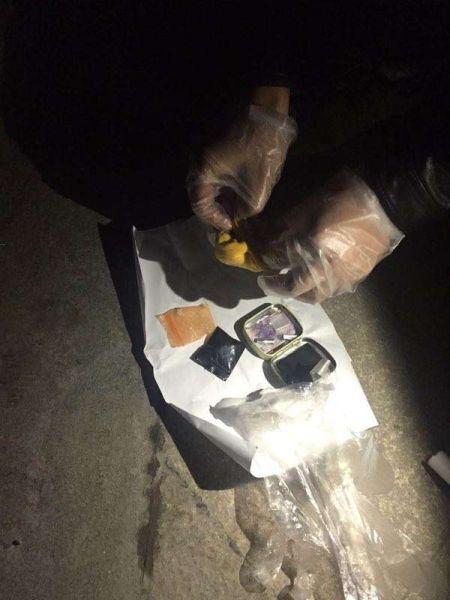 民警现场提证 卞婷 摄