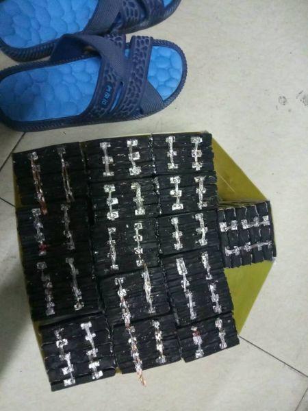 裘鹏宇改装后的锂电池 校方提供