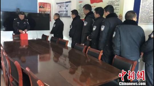 男子车祸后身亡家属代捐器官 民警捐款献爱心 警方提供