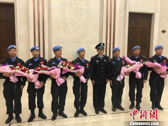 今年2月底,中国(浙江)第六支赴南苏丹维和警队凯旋。 张斌 摄