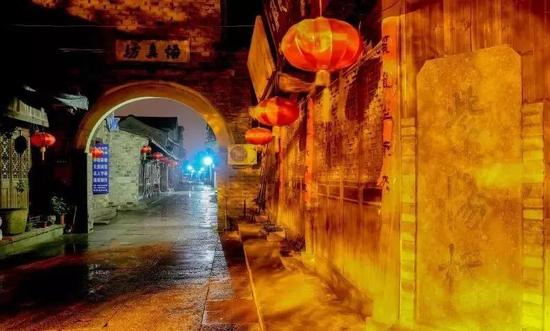 紫阳街口的“紫阳桥”石碑