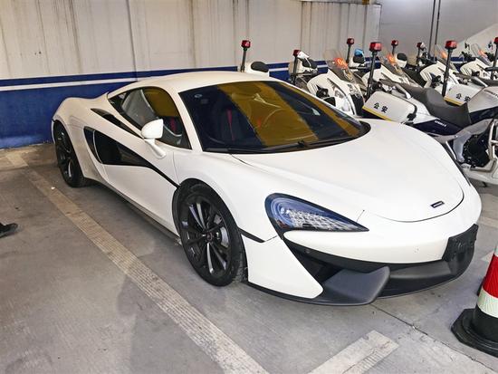 温州男子酒驾250多万迈凯伦 被暂扣驾驶证并罚