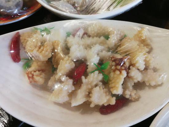 形似鱿鱼卷的奇石 三门县委宣传部提供