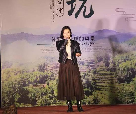 笙歌的曲谱_钢琴简单曲谱(2)