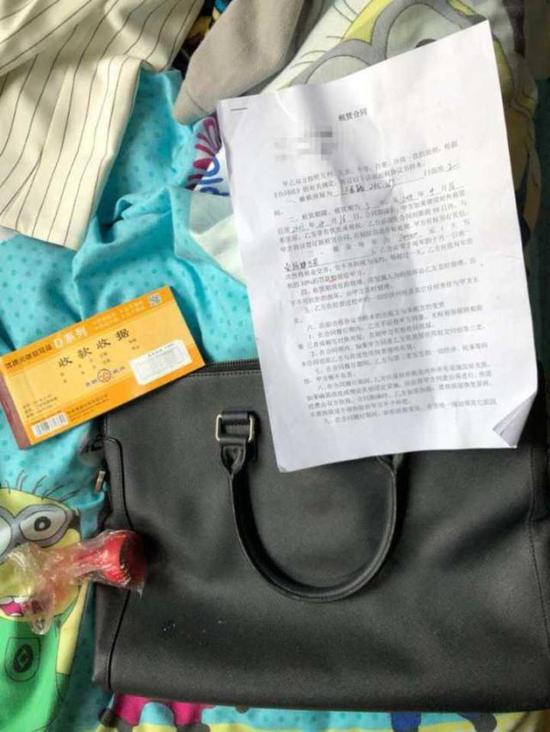 目前,该何某已被余杭警方依法刑事拘留,案件进一步侦办中。