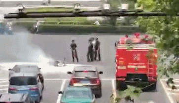 截图自网友视频