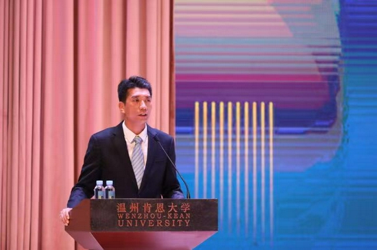 学生代表张仁杰
