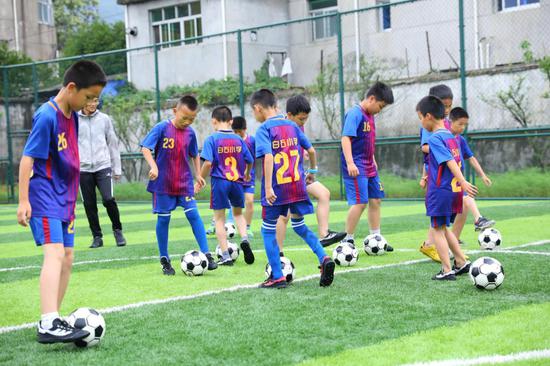 小学足球校队能退出吗学生,小学足球校队能退出吗学生