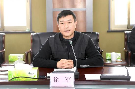 徐军寄语全区年轻干部 以过硬本领扛起职责使命