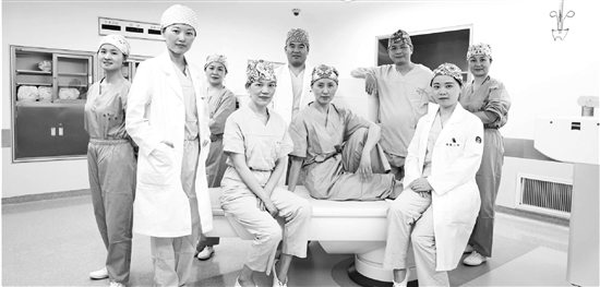 浙二眼科近视手术1个月破2000例 手机用多了