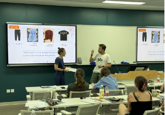 【布拉格时报】探索中文之美,共建友谊之桥——中国计量大学首届中国语言文化夏令营圆满成功 f5e6 b95f6c380772600e33e8e817f3ff1ecd - 【布拉格时报】探索中文之美,共建友谊之桥——中国计量大学首届中国语言文化夏令营圆满成功