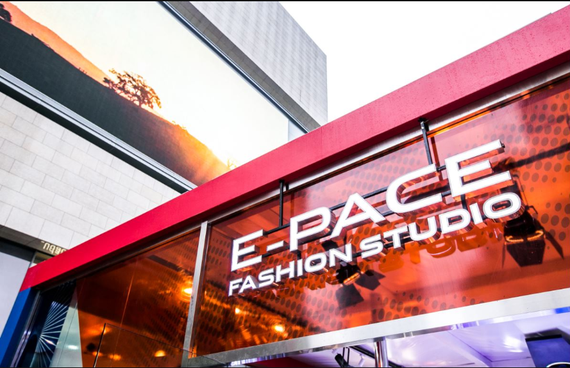新英伦豪华轿跑SUV 捷豹E-PACE时尚豹走店空降杭州滨江龙湖天街