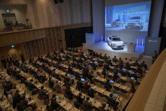 比亚迪在日本上市 插电式混合动力车型 海狮06 DM-i