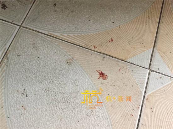 事发现场留下的血迹