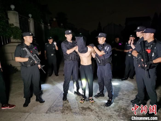 警方成功抓捕犯罪嫌疑人南浔公安供图