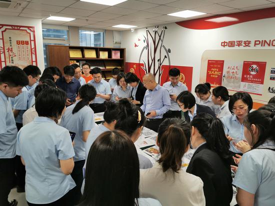台州平安产险：总经理室地摊带货助力消费扶贫