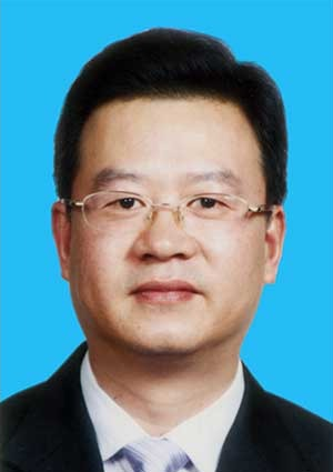 张奕