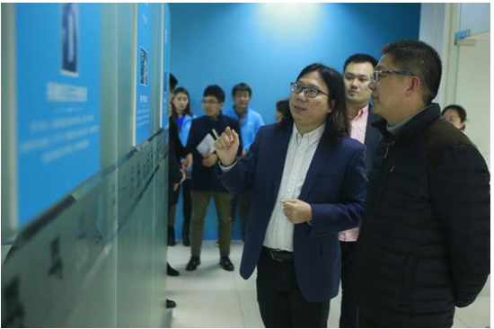 长宁区副区长翁华建一行莅临泰笛总部参观指导