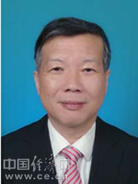 郁伟年