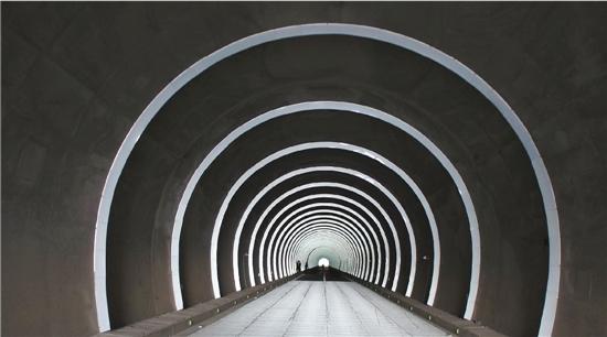 金华新山线隧道酷炫如时光隧道 多人慕名前往(组图)_新浪浙江_新浪网