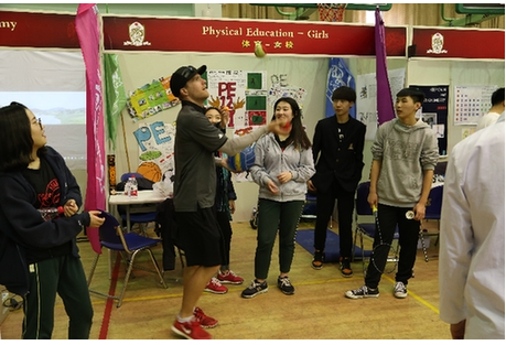 枫叶高中选课大集惊现高尔夫 摇滚历史学