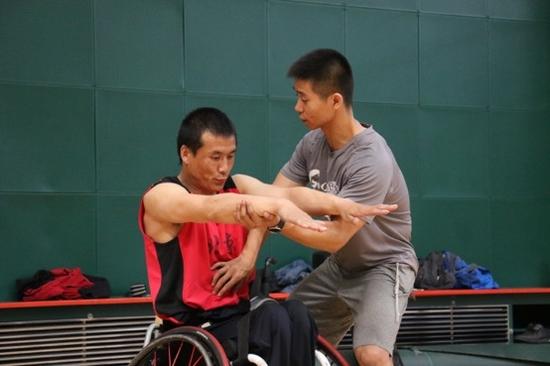 古德体育受邀指导国家男子轮椅篮球队体能训练