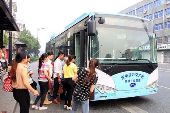 杭州公交发布中高考出行指南 考场周边暂停语