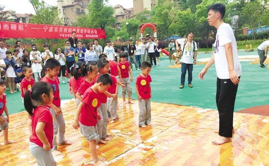 鄞州乡镇人口_...鄞州区咸祥镇锣鼓喧天,热闹非凡,来自该镇17个村和附近乡镇的(3)