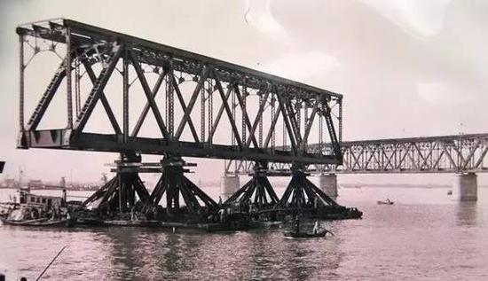 钱塘江大桥79岁生日快乐 66年安全无事故创全