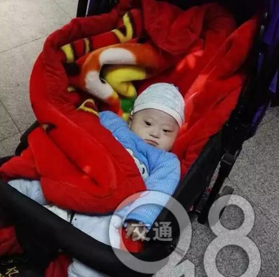 来杭1男子只为遗弃患病儿子 家庭条件不算差(