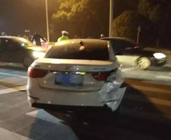 宁波1男子吸毒吊销驾照后仍醉驾 见交警忙掉头