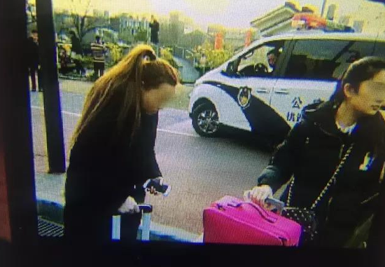 杭州1退休教师开滴滴 2个姑娘坚持要送酒店后