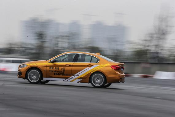 全新BMW 1系运动轿车杭州倾城亮相_杭州汽车