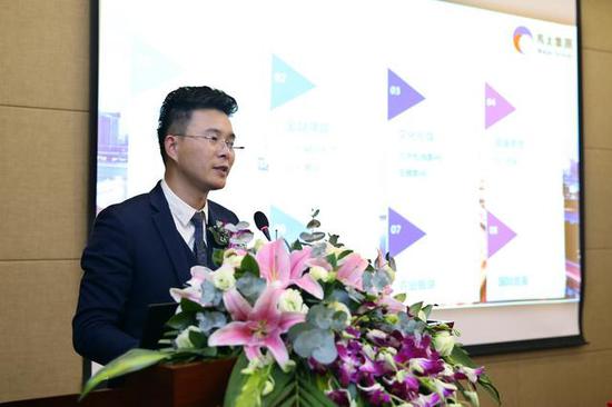 图4 马太集团董事长木亮光先生介绍马太快线的发展方向