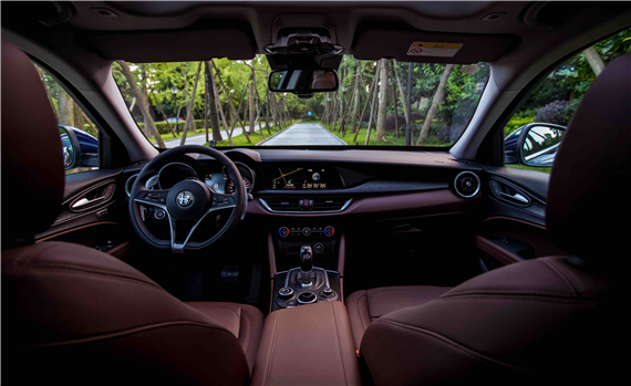 阿尔法·罗密欧Stelvio豪华SUV中国首试_杭州