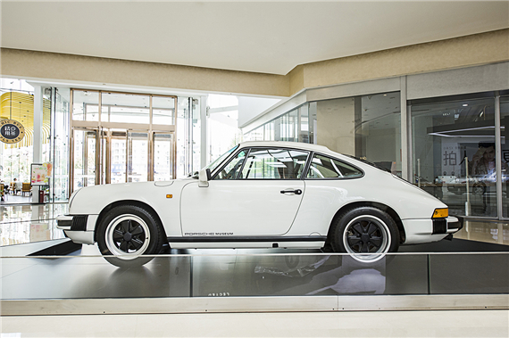 1989年保时捷911经典老爷车
