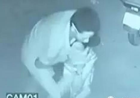 金华一打工妹下夜班回家 被持刀男子一把抱住拖行