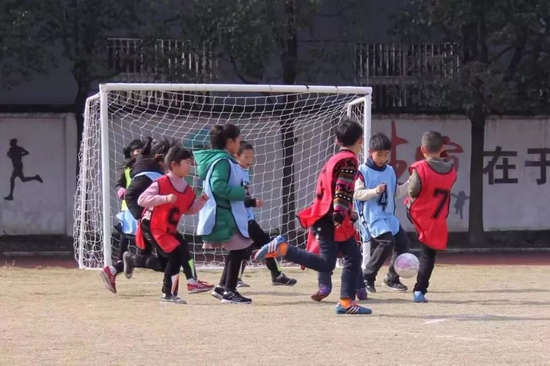 黄岩4所小学列入浙江省2017年足球特色试点学