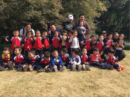 带上爸爸带上美食我们出发啦