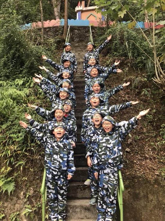 中山小学秋游之我是小小特种兵活动完美落幕_