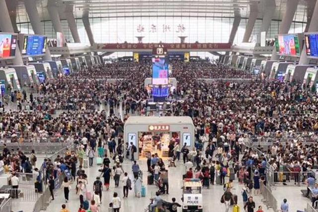 国庆长假首日铁路杭州站发送旅客34.3万人次(图)