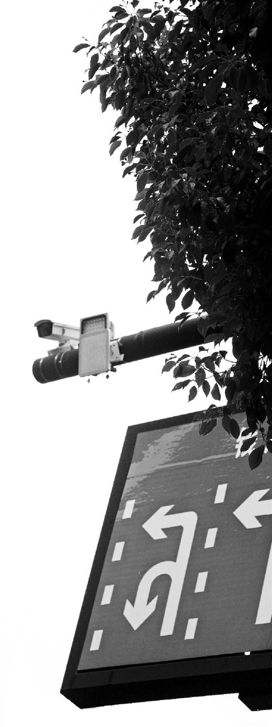 声呐电子警察。