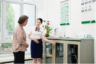 图：为长者提供适老化服务