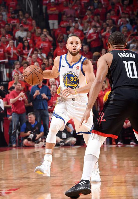 金州勇士抢七淘汰火箭 这样的裁判尺度 你认