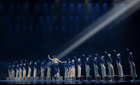 群舞《踮步桥水清悠悠》