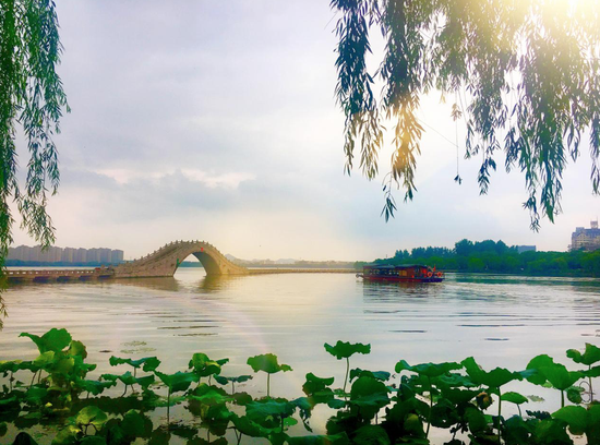 水上旅游巴士